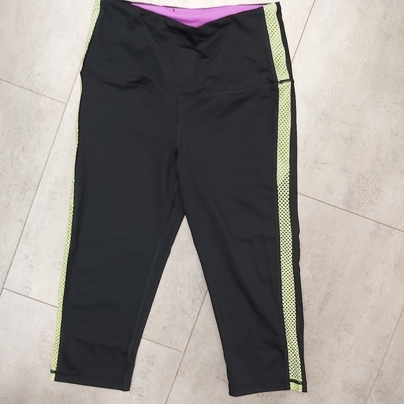 🍄3/50$🍄 Victoria secret cropped high rise - Picture 1 of 4